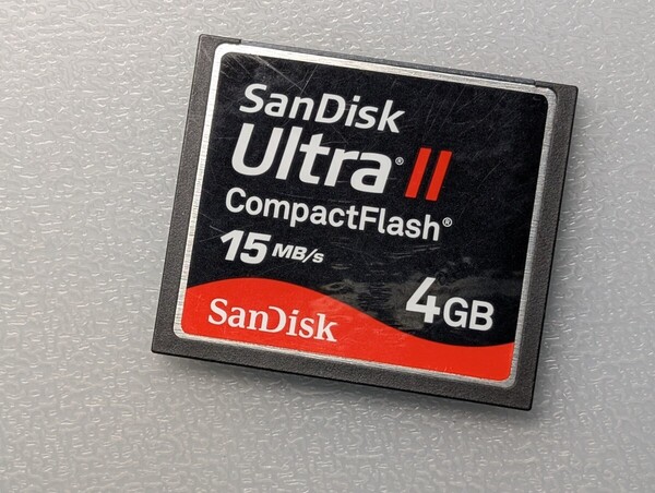SanDisk CompactFlash Ultra II 4GB CFカード ケース付き サンディスク コンパクトフラッシュ メモリーカード 動作確認済み