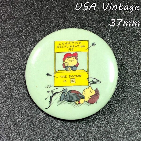缶バッジ アメリカ 輸入雑貨 ビンテージ 37mm 『 ドクター 診察中 』 バッチ 当時物 ( BAT939 )