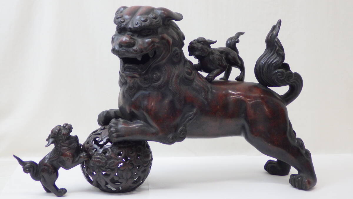 鉄製 獅子 工芸品 美術品 置物 Yahoo!オークション -「玉獅子」(金属工芸) (工芸品)の落札相場