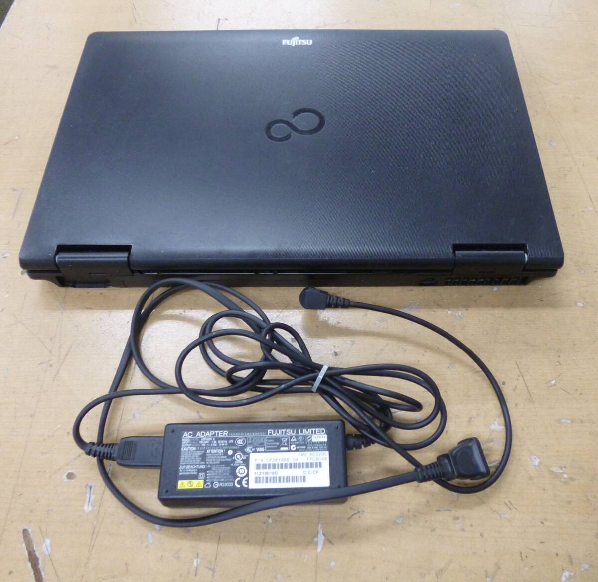 富士通 - 富士通 / A561/ 2GB/ 320GB【ジャンク品】 Yahoo!オークション -「a561 ジャンク」の落札相場・落札価格