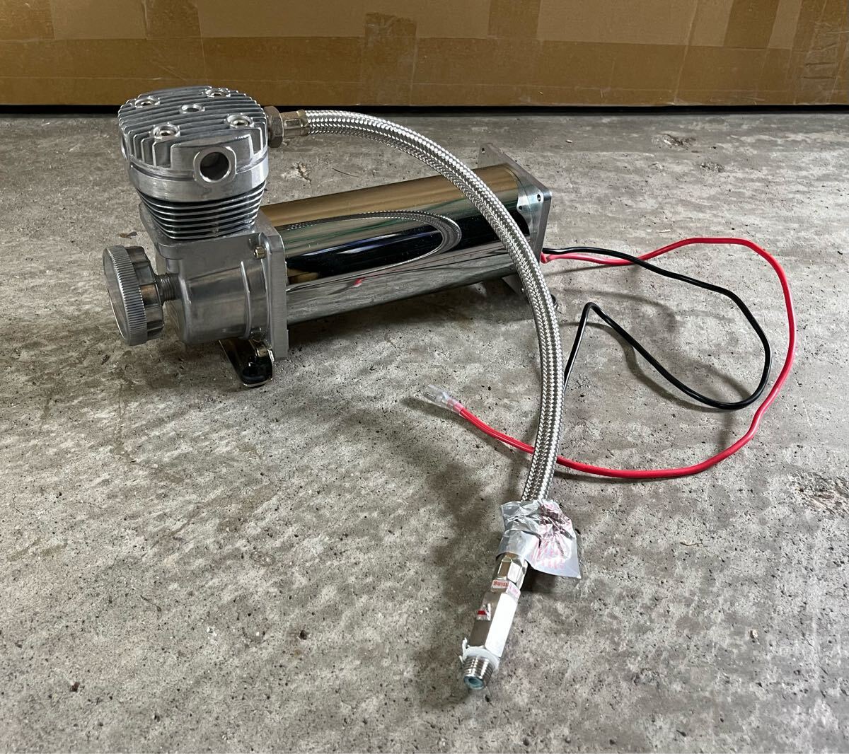 エアサスコンプレッサー 実働品 新型コンプレッサーとラグジュアリープラス発売のお知らせ