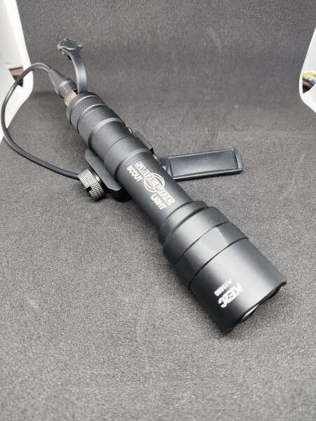 フラッシュライト タクティカルライト m600 ウェポンライト シュアファイア surefire