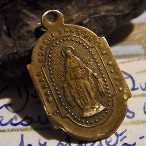 フランス アンティーク 不思議のメダイ 無原罪の御宿り 聖母マリア 古い時代 プレス 真鍮