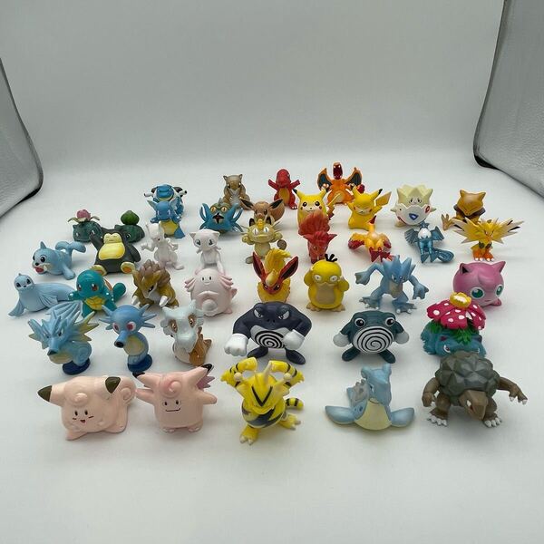 モンコレ初期 ポケモン フィギュア 大量まとめ売りセット モンスターコレクション 当時物 コダック ニョロゾ カラカラ ピッピ ラッキー