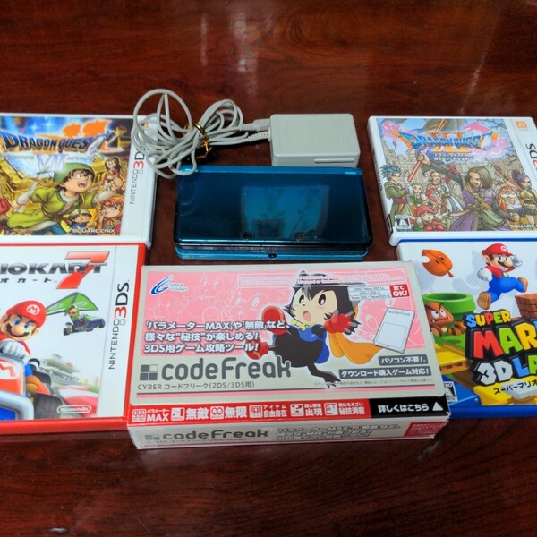 2DS.3DS用コードフリーク 3DS本体 ソフト4本