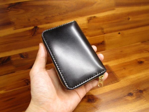 ファスナー小銭入れ 新喜皮革 コードバン 黒 ブラック 手縫い ミニ コンパクト 財布 ラウンドファスナー キャッシュレス ミニマル 革