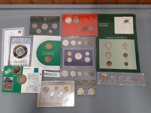 ナミビア　大型カラーコイン　20$ znamibia_1500x.jpg?v=1649944656