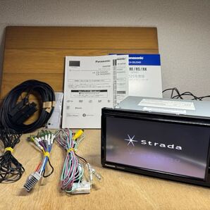 タッチ新品 最新2025年度地図 パナソニック ストラーダ RA04WD 美優ナビ 高感度地デジアンテナフィルム、各種配線セットですぐ使えます