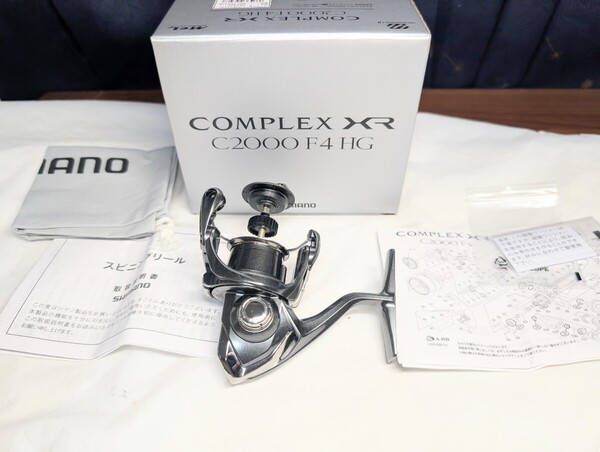 シマノ 21コンプレックスXR C2000 F4 HG 管812FD 本体のみ ボディ