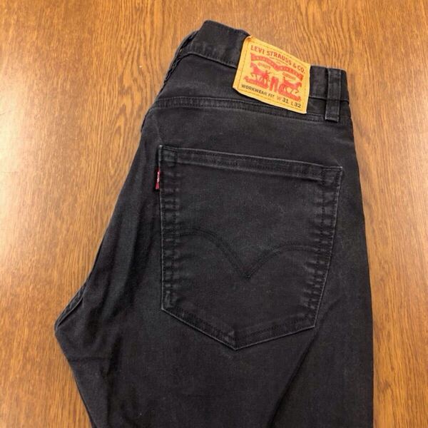 【GF040】Levi's WORKWEAR FIT W31 L32 カラーパンツ ブラック 黒色 ストレッチ生地 メンズブランド古着 リーバイス 送料無料
