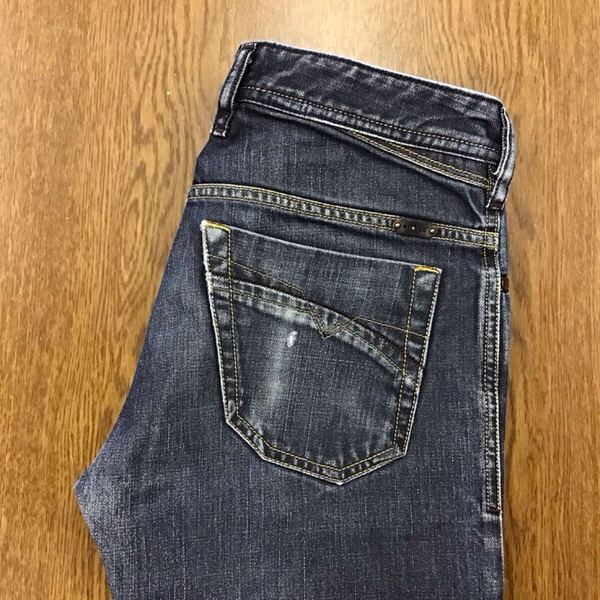 【GF121】DIESEL W29 L34 色落ち加工 ジーンズ ジーパン デニムパンツ メンズブランド古着 ディーゼル 送料無料