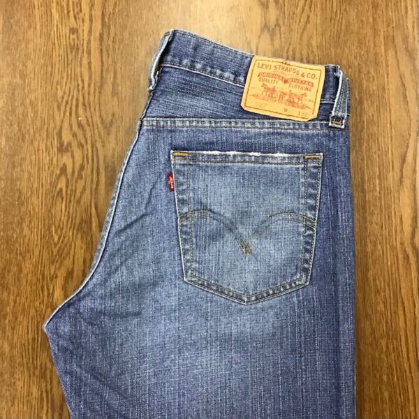 【GF154】Levi's 527 W33 L32 色落ち加工 ダメージ加工 ブーツカットジーンズ ジーパン デニムパンツ ブランド古着 リーバイス527 送料無料