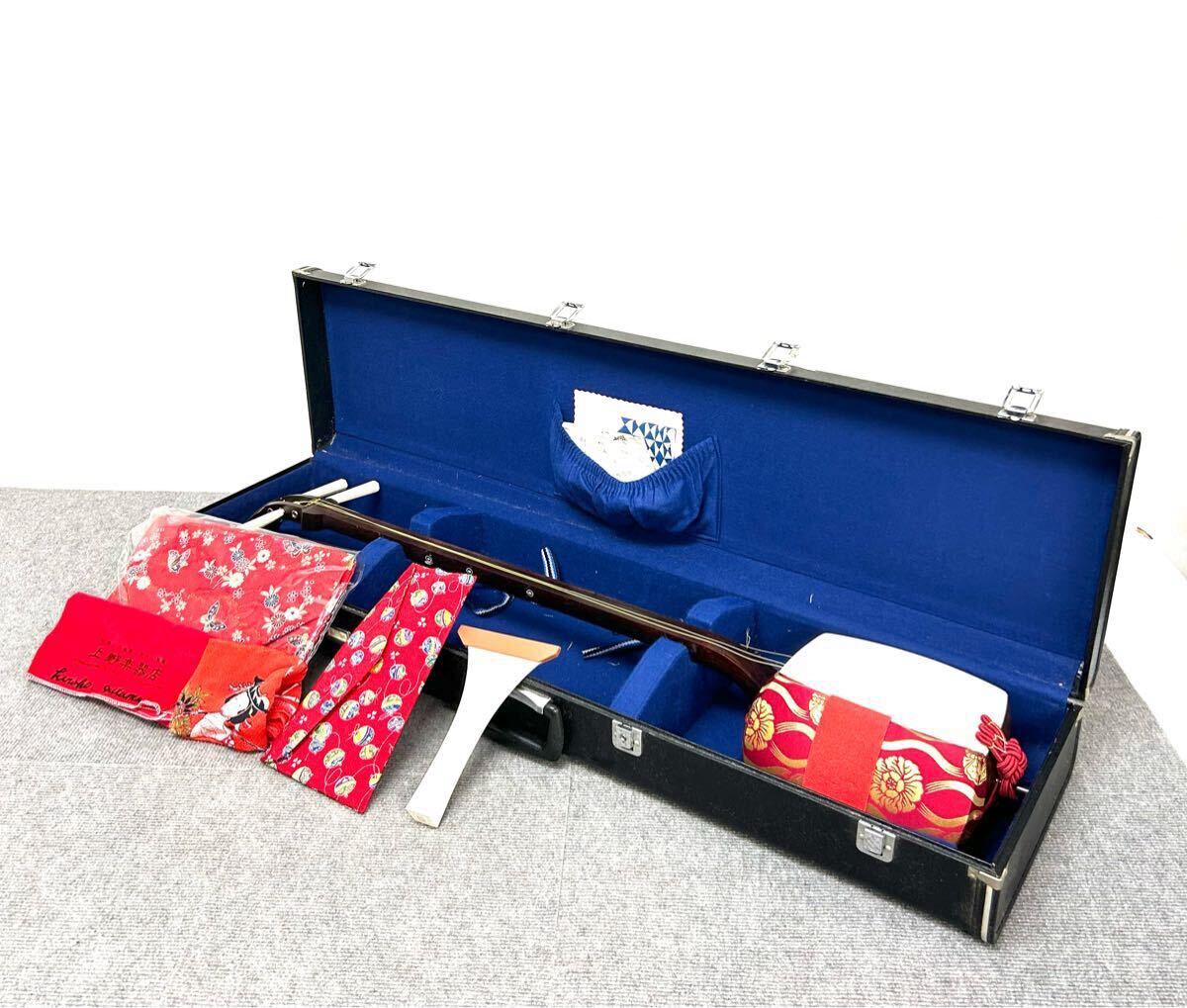 中古三味線・厳選品】民謡 銀細三味線・短棹（完成品）WKT-TS052