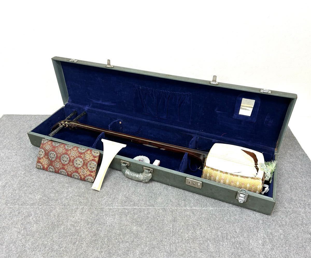 三味線 和楽器 ハードケース付 バチ 紅木紫檀製 現状品 年代物 楽器