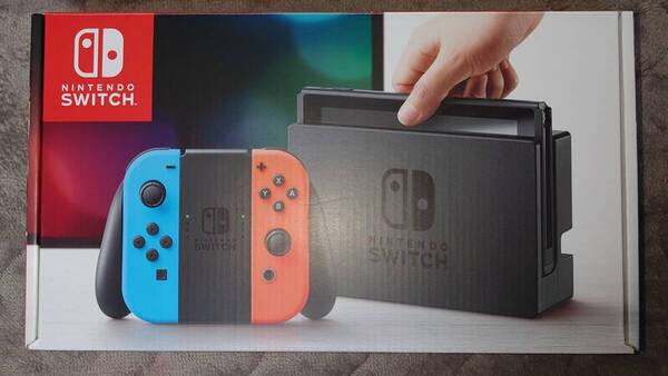 ☆中古美品☆Nintendo Switch 本体 ネオンブルー ネオンレッド