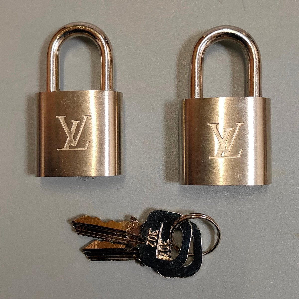 2025年最新】Yahoo!オークション -ルイヴィトン南京錠の中古品