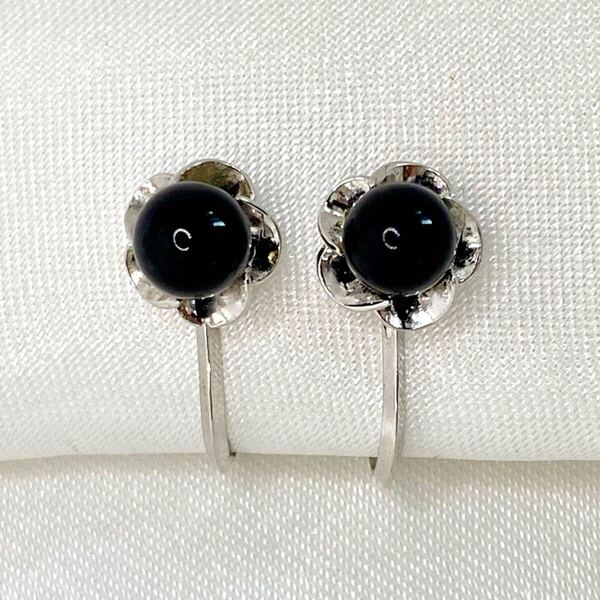 SILVER 刻印 丸玉 イヤリング 約5mm フラワー デザイン ブラック × シルバーカラー ヴィンテージ vintage アクセサリー 装飾品