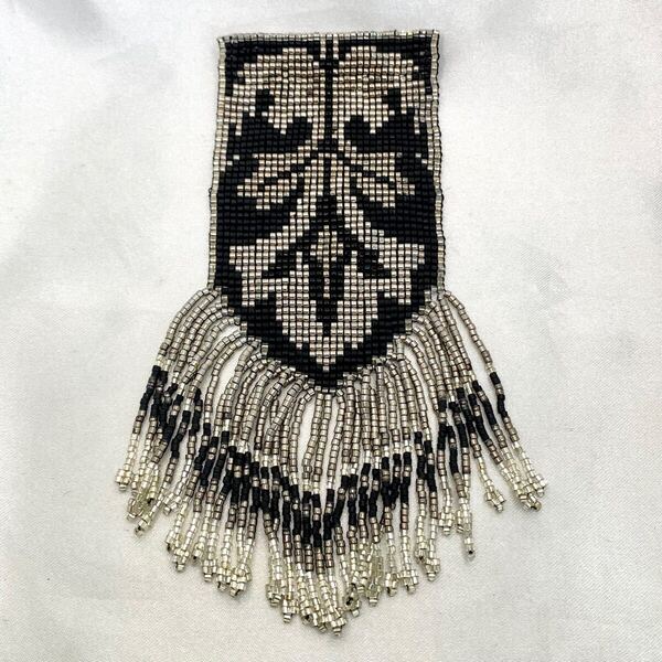 ビーズ織 ブローチ フリンジ ビーズ ヴィンテージ アンティーク アクセサリー 約20.1g 大きめ 装飾品