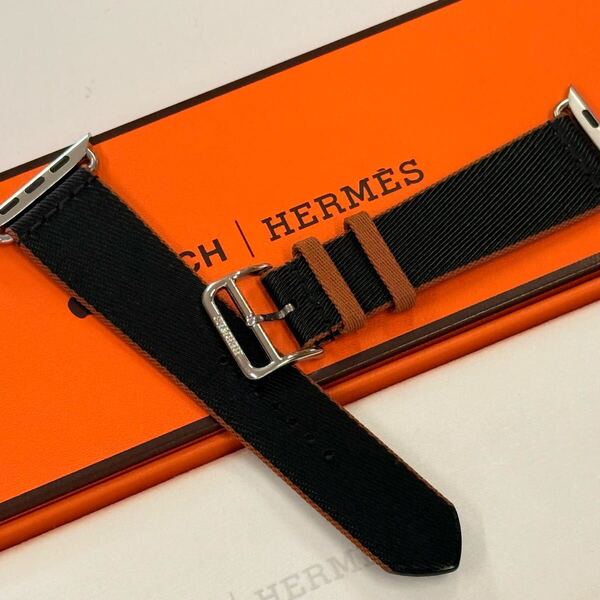 ☆即決 美品 Apple watch HERMES エルメス ツインジャンプ 黒 ゴールド 46mm 45mm 46mm アップルウォッチ 969