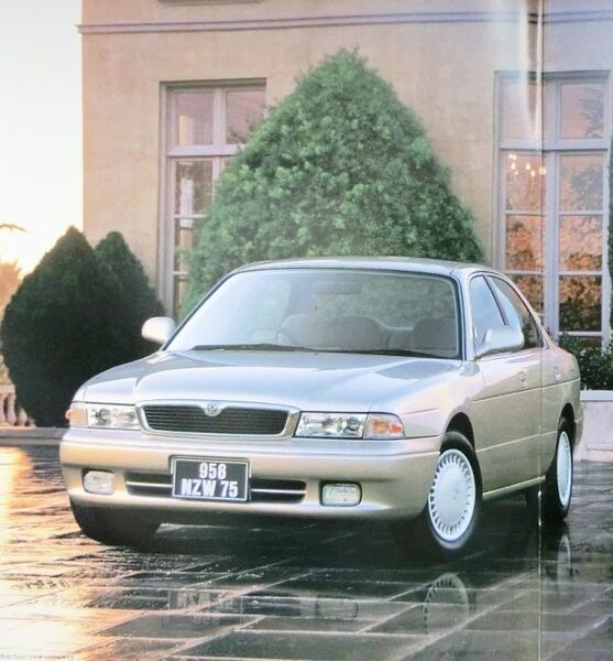 ★旧車 送料無料♪即決! ■マツダ カペラ(6代目後期 CG型)カタログ ◇1996年 全24ページ 美品♪ ◆激レア 当時物♪ MAZDA CAPELLA