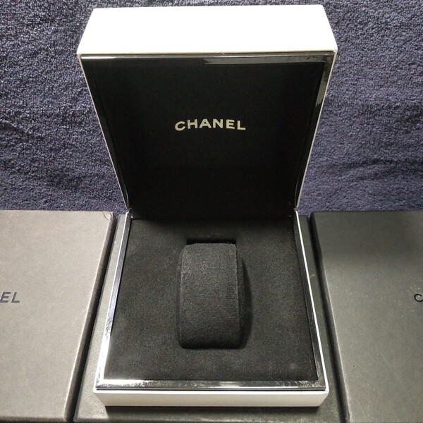 CHANEL 純正 シャネル 箱 ウォッチ ケース ボックス 小 白 内箱 化粧箱 空箱 BOX 正規 ボックス 保護 収納 付属品 021 外箱無し 送料込み