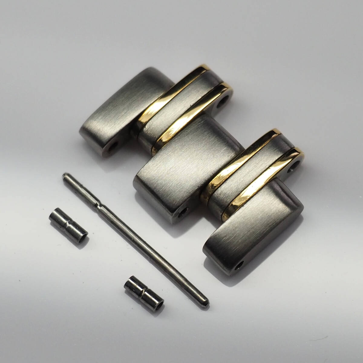 オメガ◆シーマスター◆コマ◆SS◆1501/823◆18mm◆裏面凹み有り◆ON Yahoo!オークション -「1501」(シーマスター) (オメガ)の落札
