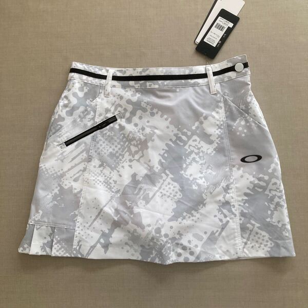 新品・未使用 OAKLEY ゴルフ インナーパンツ付きスカート ◆ L ◆ FOA500533 オークリー