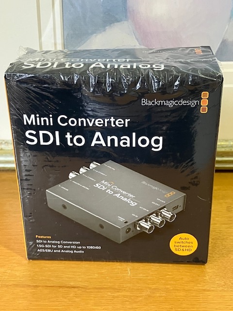 Blackmagic Design( черный Magic дизайн ) Mini Converter SDI to Analog 1 шт. * новый товар не использовался 