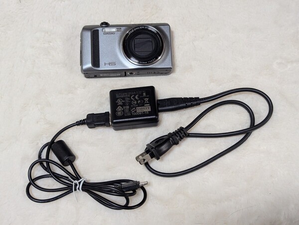 美品 CASIO カシオ EXILIM HS EX-ZR400 デジタルカメラ 本体 充電器のみ