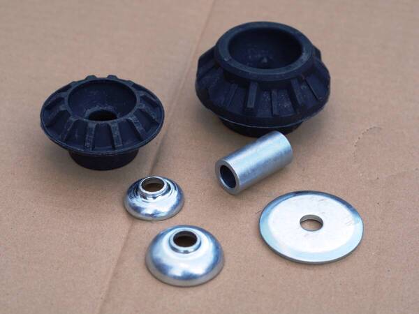 VW ゴルフ2/3/Corrado用 リアストラットアッパーマウントキット 左右セット*Sachs製 802 377【新品】