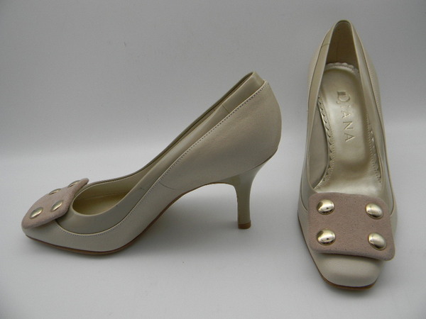 ◎【 DIANA 】◆ 革パンプス(23cm)ベージュ 銀座ダイアナ