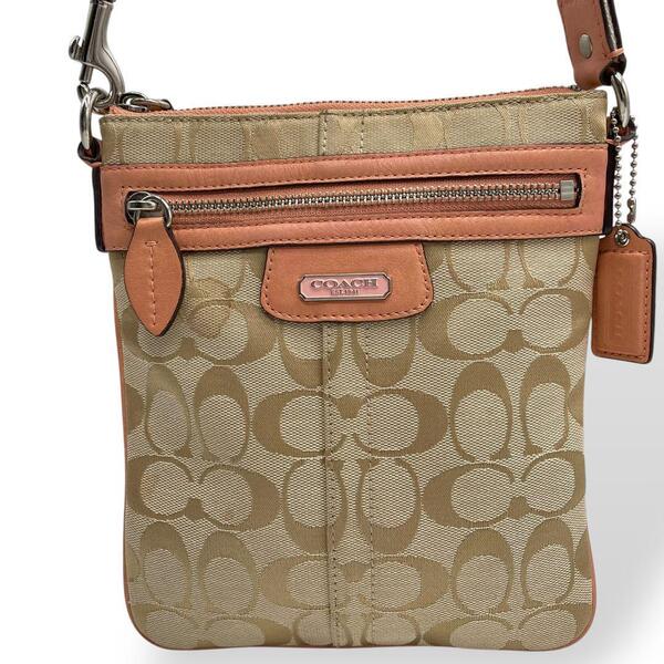 極美品 COACH コーチ ショルダーバッグ シグネチャー ベージュ ピンク