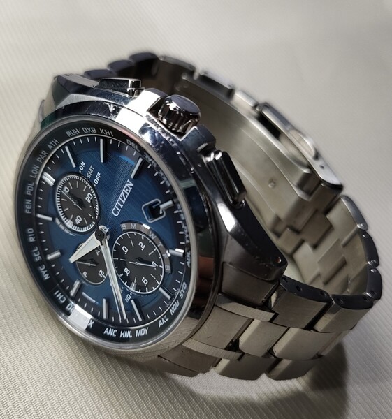 正常動作 稼働品 シチズン アテッサ ダイレクトフライト 定価132,000円 CITIZEN 電波ソーラー腕時計 チタン腕時計 H804-T018696