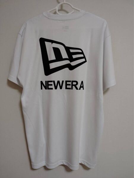 新品NEWERA (ニュ−エラ) 半袖TシャツSS PF TEE FLAG& WORDMARK BLK W メンズカットソー ホワイト白XL