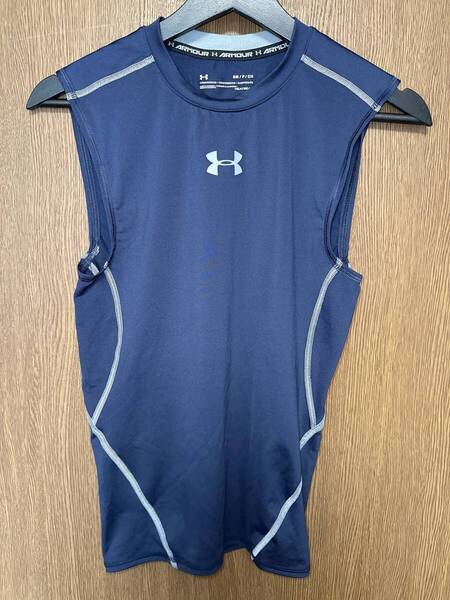 ◆当日発送◆【未使用品】 UNDER ARMOUR アンダーアーマー ノースリーブ アンダーシャツ ネイビー Sサイズ サッカー トレーニング スポーツ