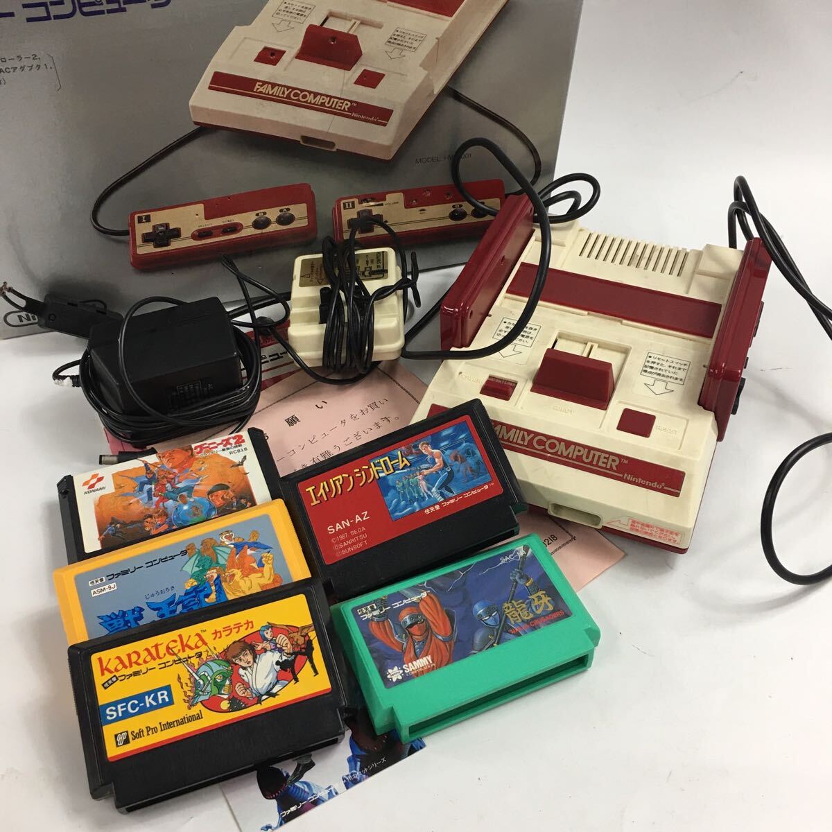 Nintendo 任天堂 ファミリーコンピュータ ファミコン HVC-001 FC