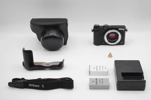 極上品◆Nikon ニコン 1 J5 ボディ ブラック◆シャッター回数7292回のみ♪5969-0611