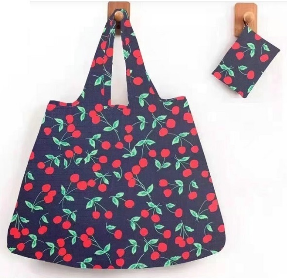 ■新品■エコバッグ【さくらんぼ】ツバキ ホワイト/レッド 椿 大容量 コンパクト 簡単 かわいい 便利 ショッピングバッグ