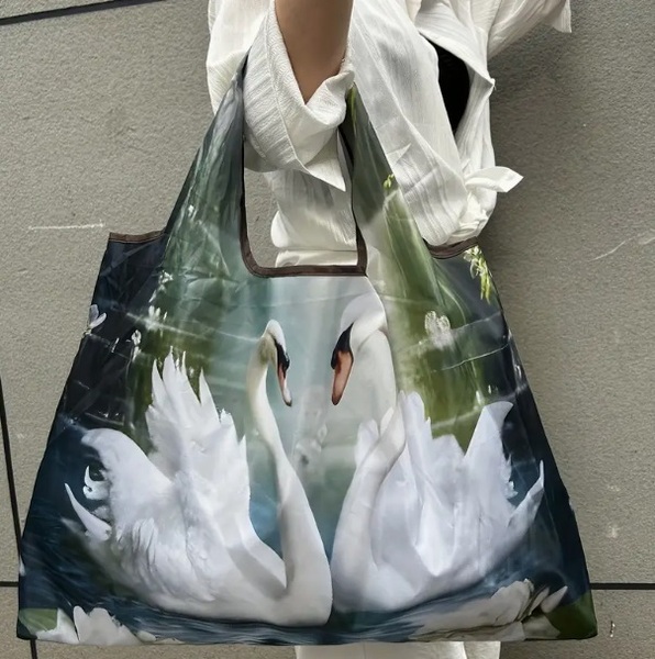 ■新品■エコバッグ【白鳥 ハクチョウ】大容量 コンパクト 簡単 かわいい 便利 ショッピングバッグ