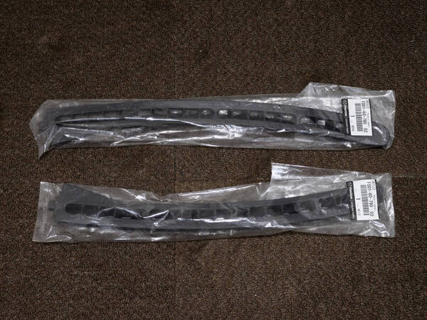 マツダ MAZDA RX-7 FD3S デフロスターグリル 左右2点セット FD01-60-780 FD01-60-790 純正部品 新品 未使用品