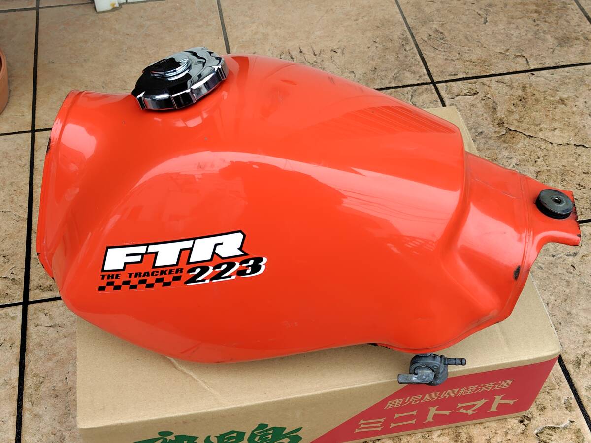 HONDA FTR223 純正 ガソリンタンク 自家塗装 コック キャップ