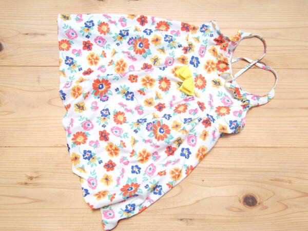 *美品!キッズ女の子お花柄ホワイトワンピース水着130センチ(18)*