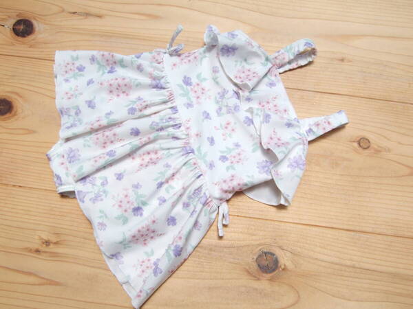 *美品!キッズ女の子お花柄ホワイトワンピース水着100センチ(17)*