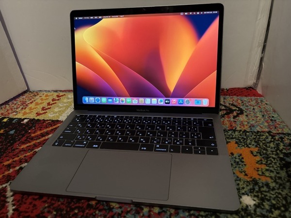 MacBook Pro 2017 マック ブック プロ R37