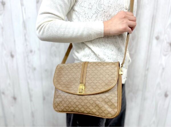 極美品 CELINE セリーヌ マカダム柄 ショルダーバッグ バッグ ブラウン系 CELINE ショルダーバッグ 茶系