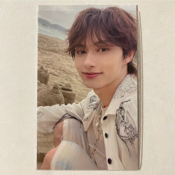 SEVENTEEN ジュン SPILL THE FEELS CARAT盤 ユニバ 購入特典 トレカ 1枚 検) セブチ UNIVERSAL フォトカード