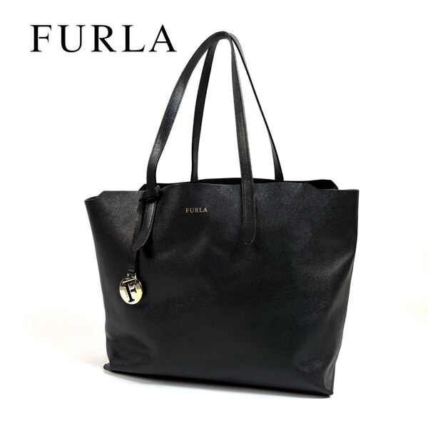【美品】FURLA フルラ レザー 肩掛け トートバッグ ハンドバッグ チャーム付き サリー 本革 ブラック シルバー金具