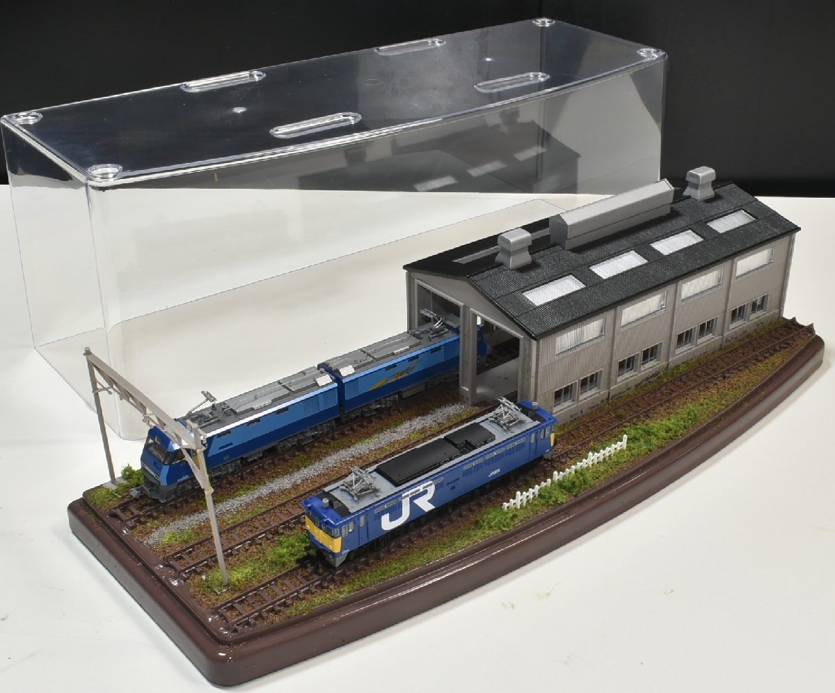 鉄道模型 ジオラマ 展示台 Nゲージ用 架線柱ヤード灯付 電車区
