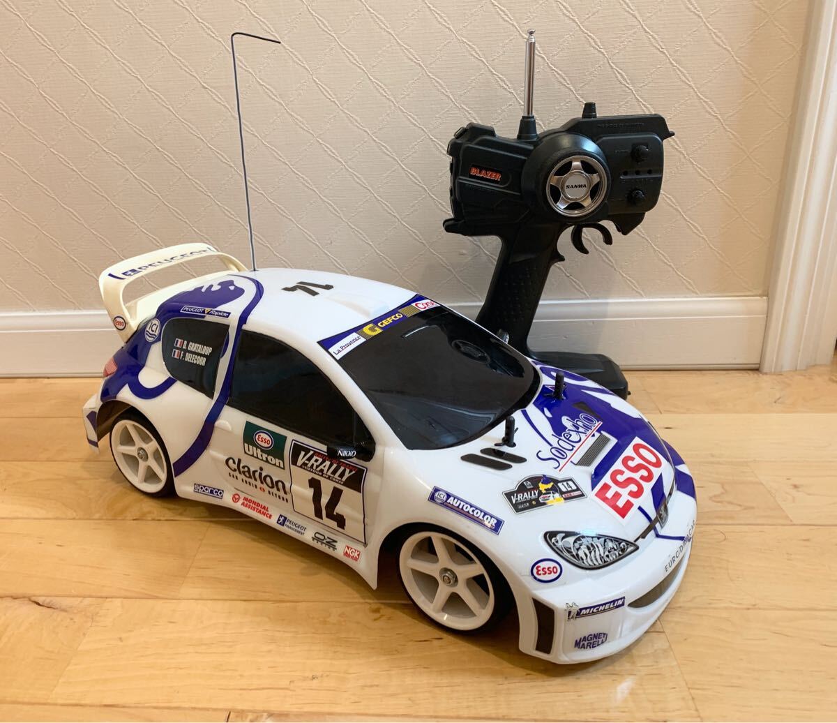 中古品 トイコー 1/10 みやすい ラジコン プジョー 206 WRC ESSO