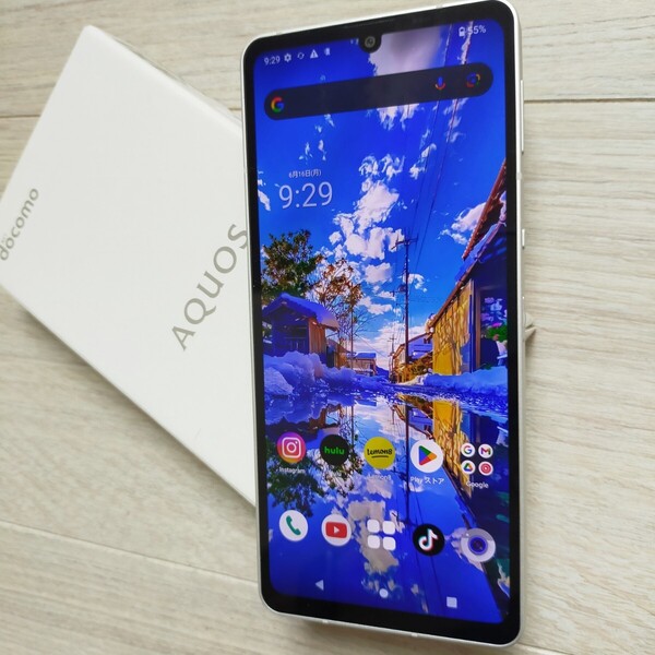 SHARP 「AQUOS sense 6」 シルバー 美品になります。 5G対応 アクオスセンス6 SH-54B RAM4GB.ROM64GB SIMロックフリー DOCOMO